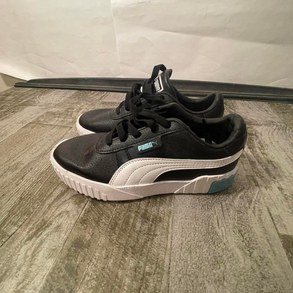 Puma black and white trainers size 3 - Picture 3 of 8